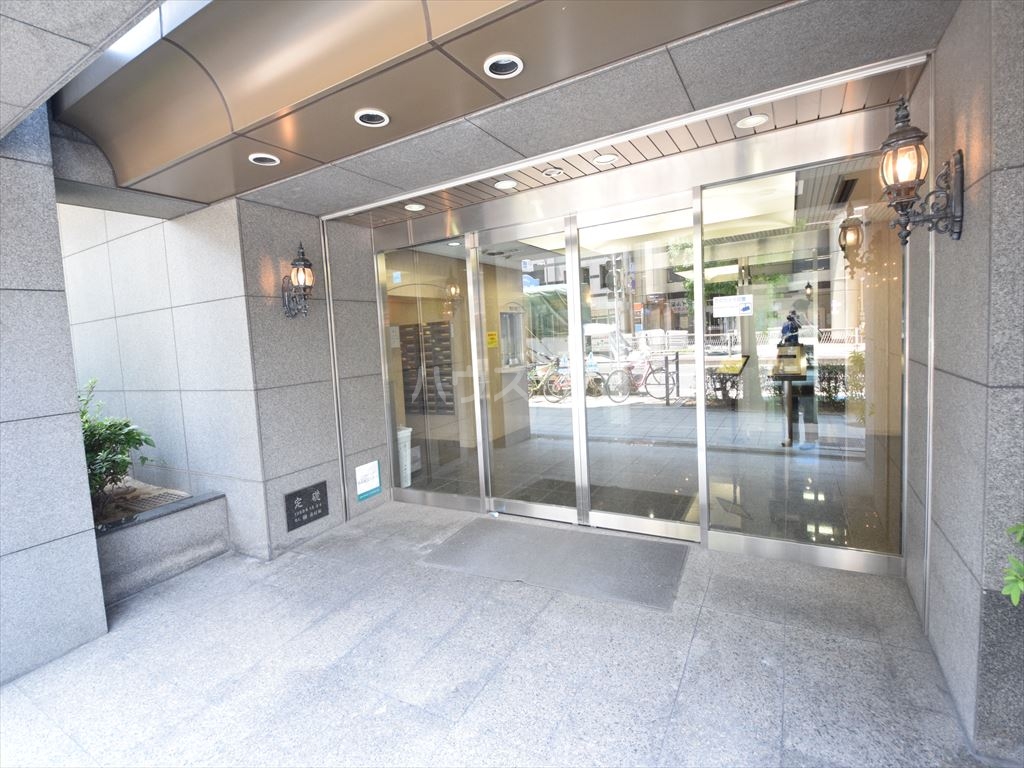 17/26 エントランス