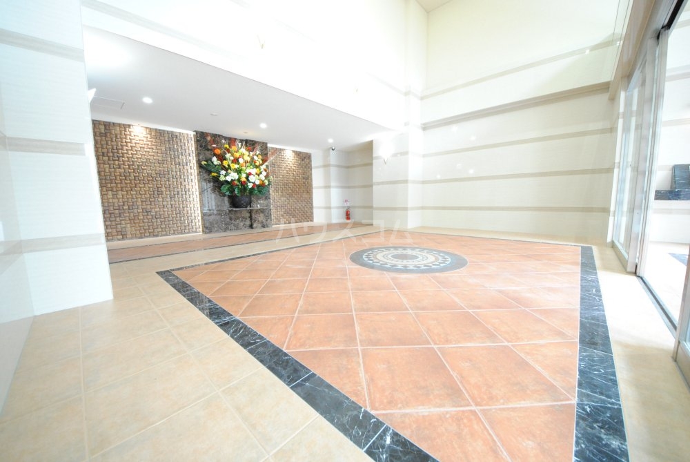 25/30 エントランス