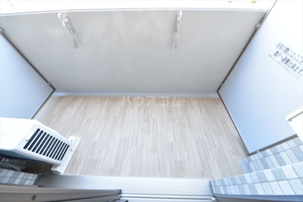 17/27 バルコニー