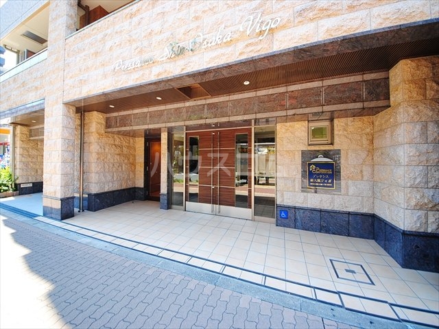 17/27 エントランス