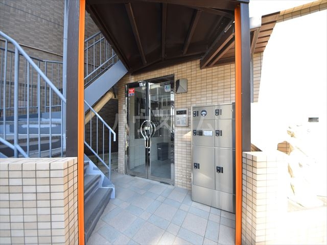 13/23 エントランス