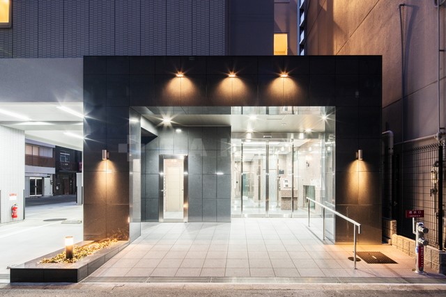 23/30 エントランス