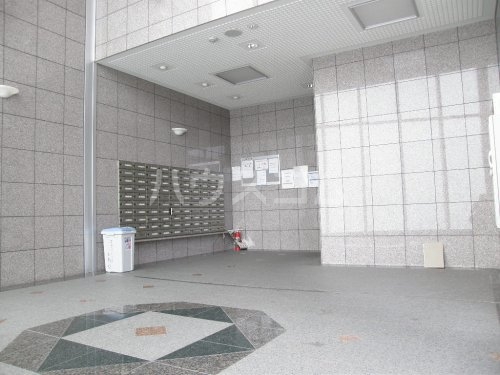 16/26 エントランス