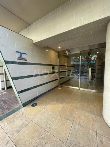 20/30 エントランス