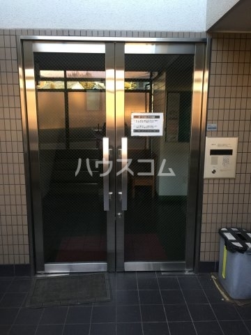 25/30 エントランス