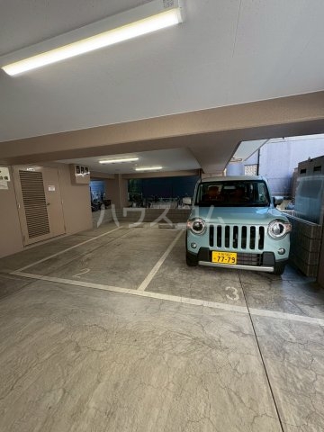 21/29 駐車場