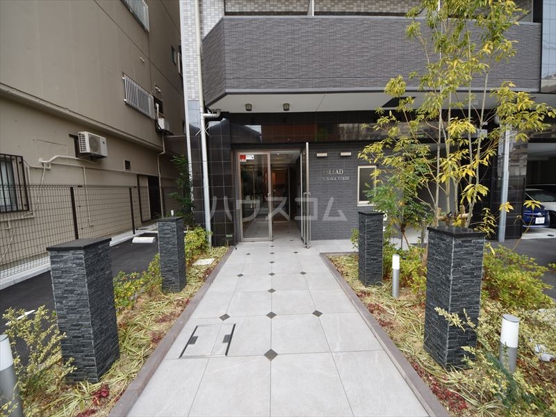 22/30 エントランス