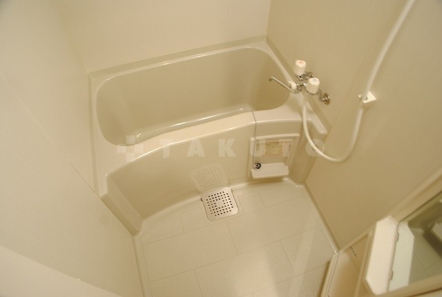 18/28 エントランス