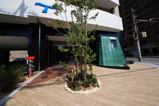 21/28 エントランス