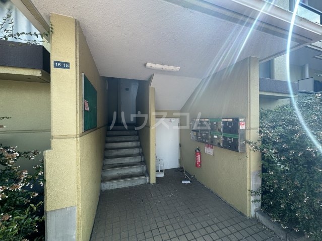 20/26 エントランス