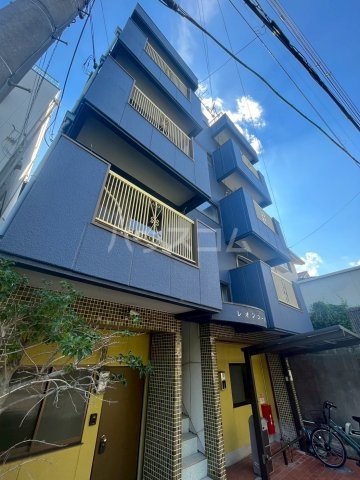 16/19 エントランス