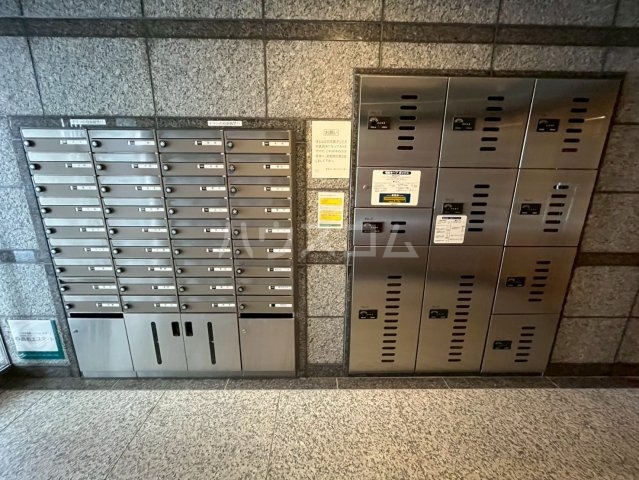 22/30 エントランス