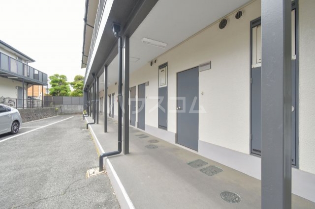 14/18 エントランス