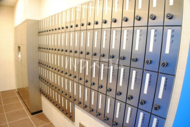 21/30 エントランス