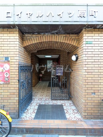 15/22 エントランス