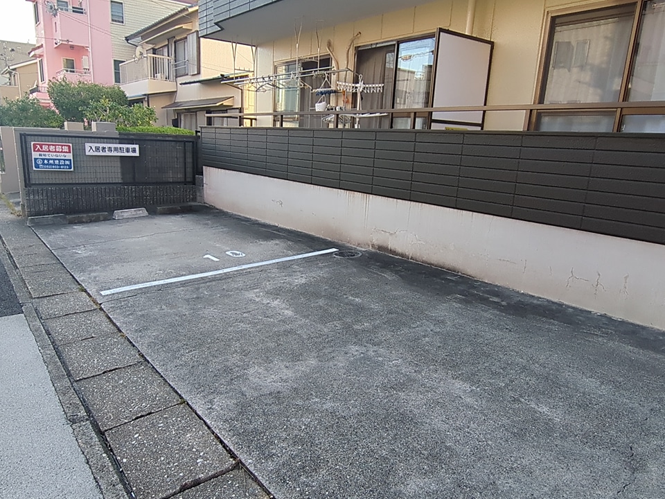 3/7 駐車場