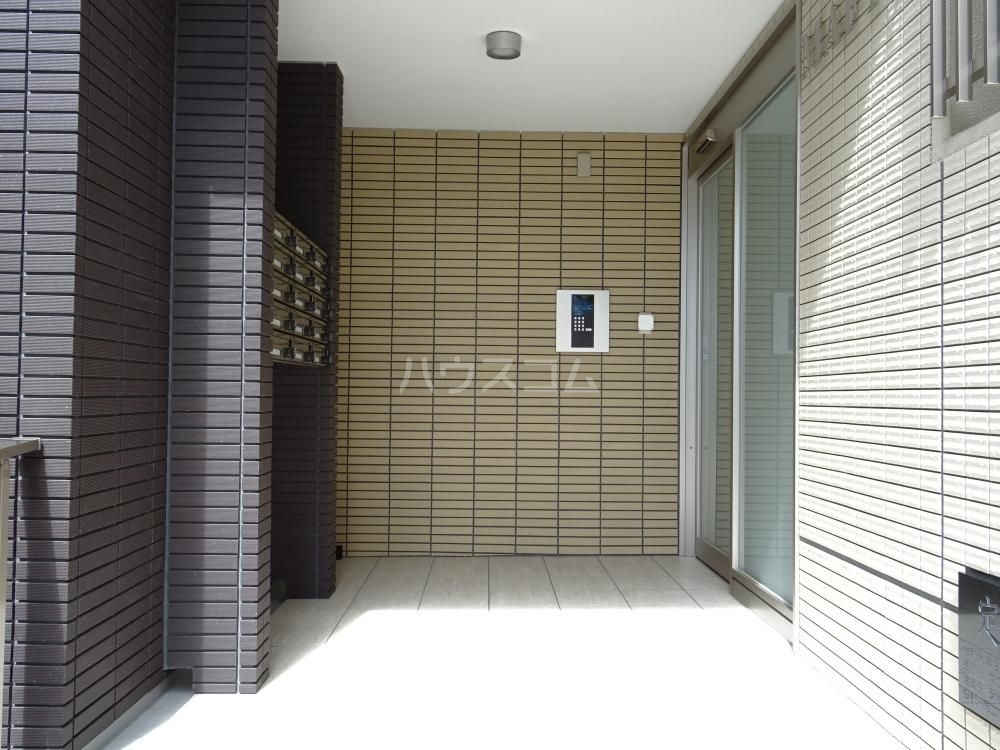 29/30 エントランス