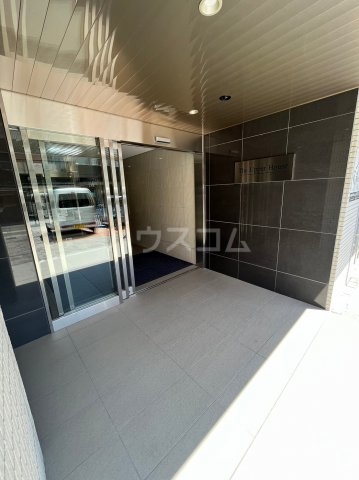 20/30 エントランス