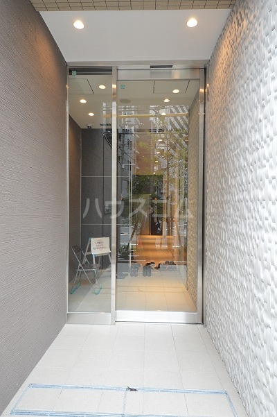 26/30 エントランス