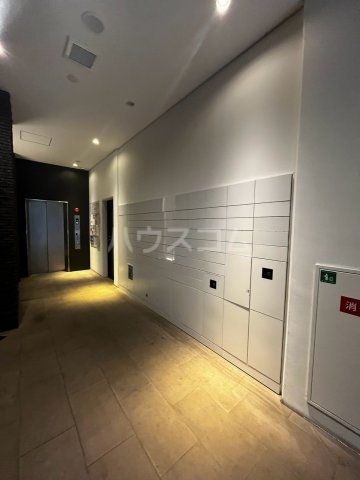 25/30 エントランス