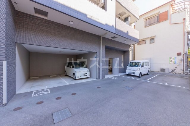 25/30 駐車場