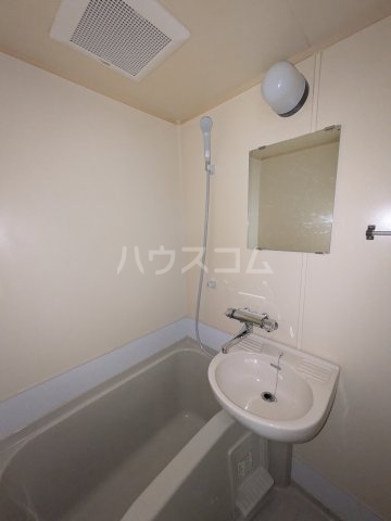 17/27 洗面