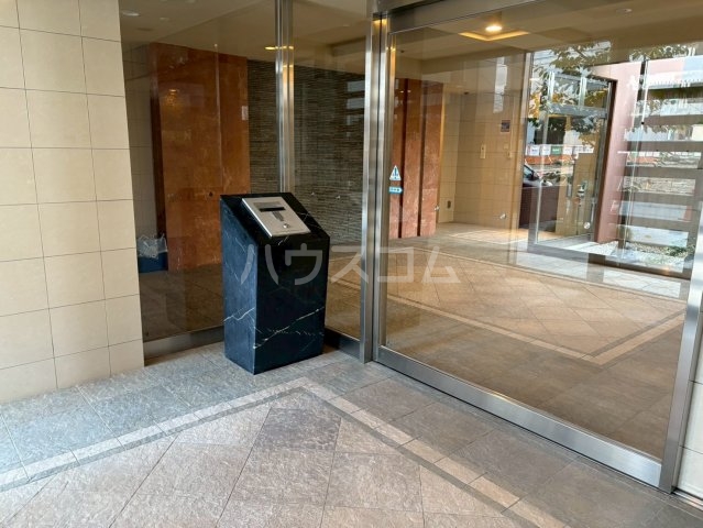 3/4 エントランス