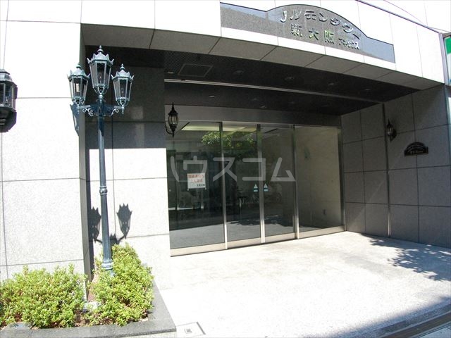 21/30 エントランス