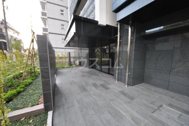 22/30 エントランス