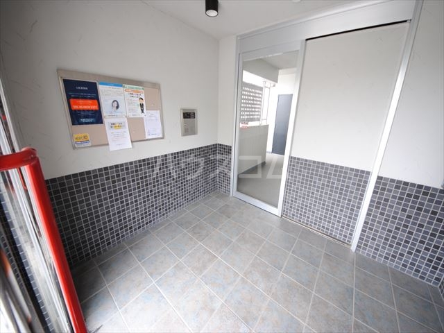 19/24 エントランス