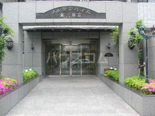 26/30 エントランス