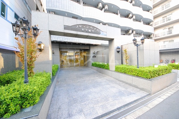 20/30 エントランス