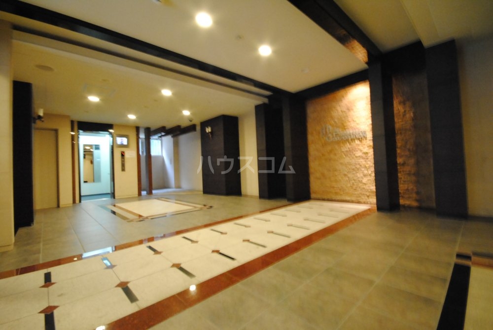 15/24 エントランス