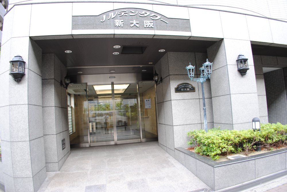 24/30 エントランス