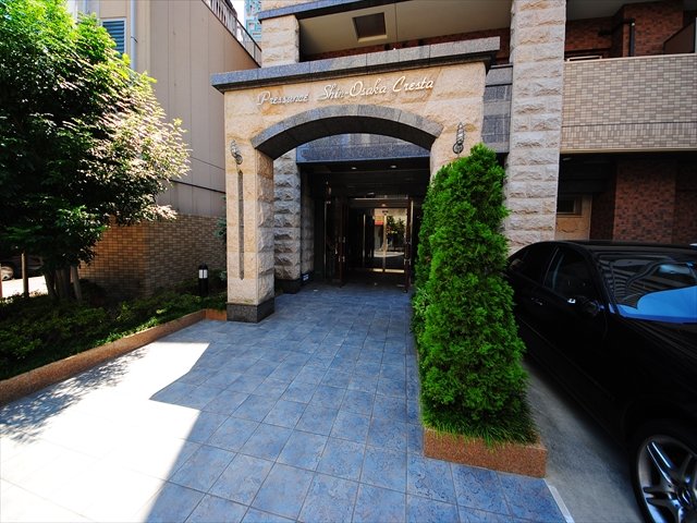 18/28 エントランス