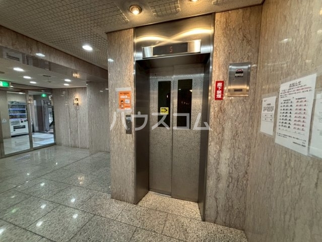 14/17 エントランス