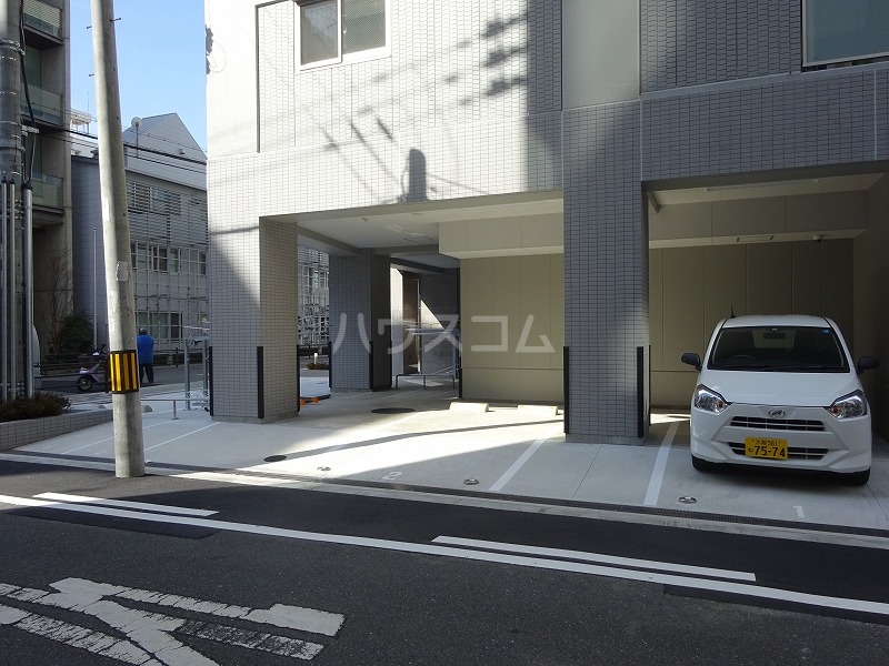 25/30 駐車場