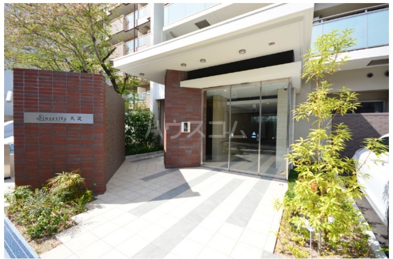 27/30 エントランス