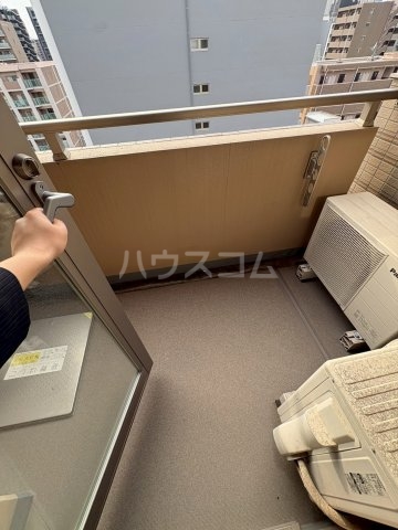 21/30 エントランス