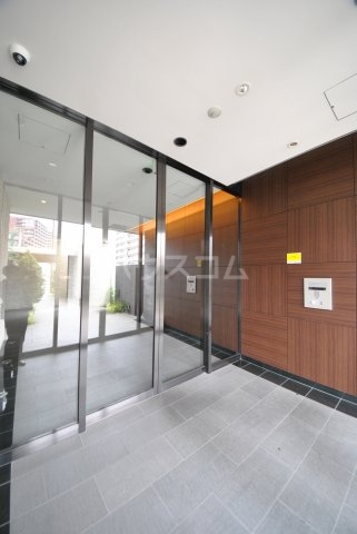 22/30 エントランス