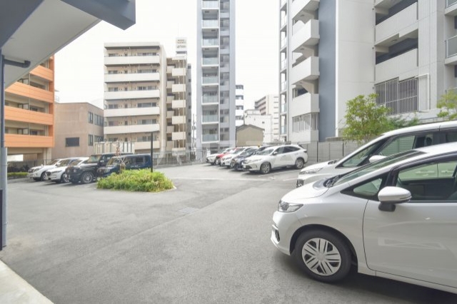 26/30 駐車場