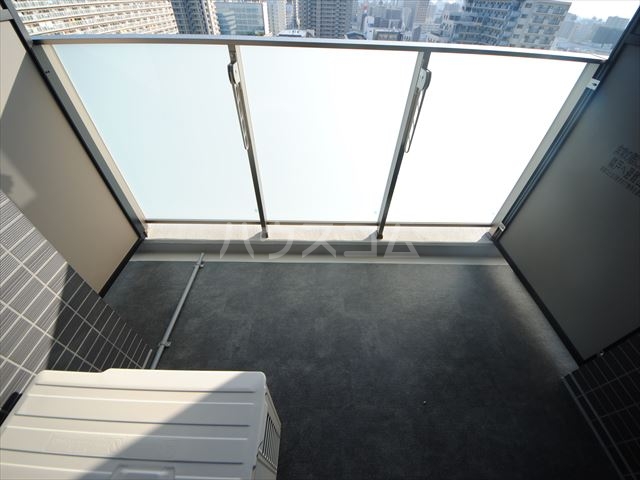 23/30 バルコニー