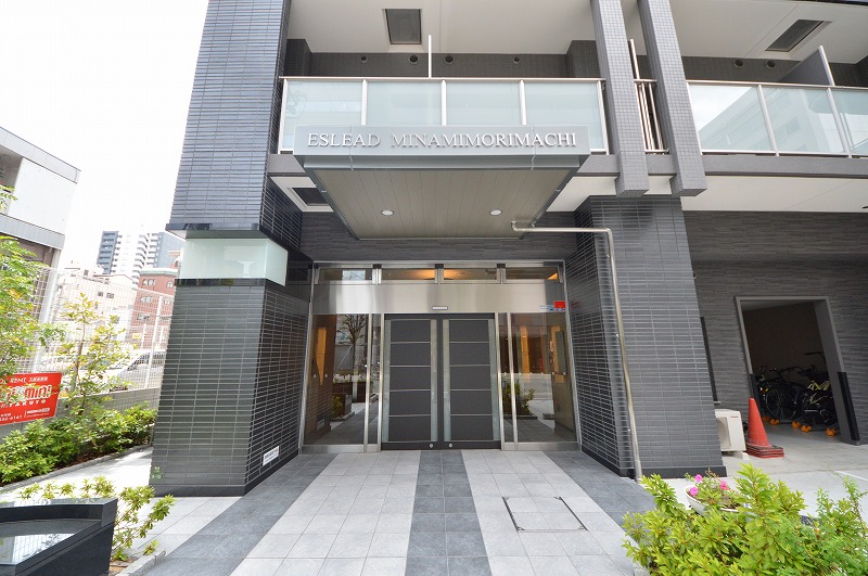 22/30 エントランス