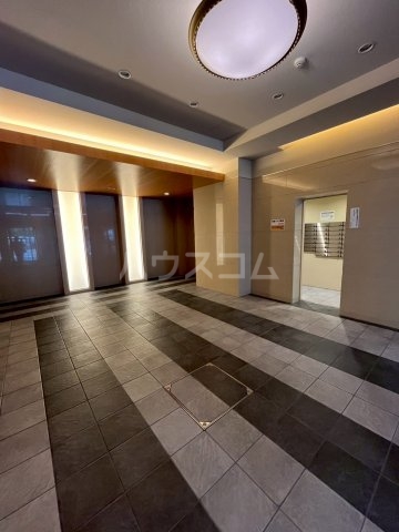 20/30 エントランス