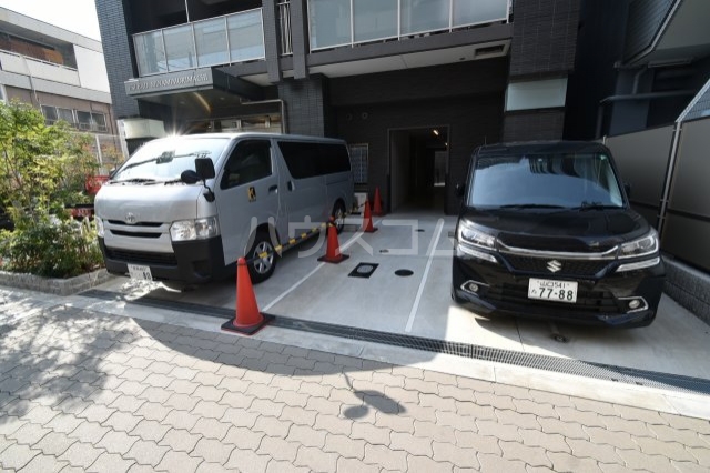 21/30 駐車場
