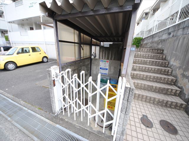 19/29 エントランス