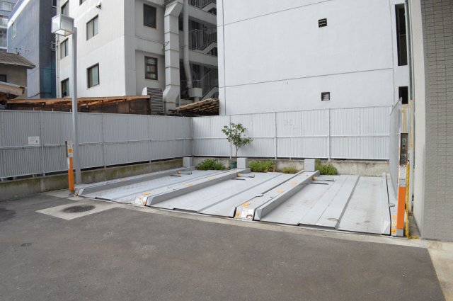 22/30 駐車場