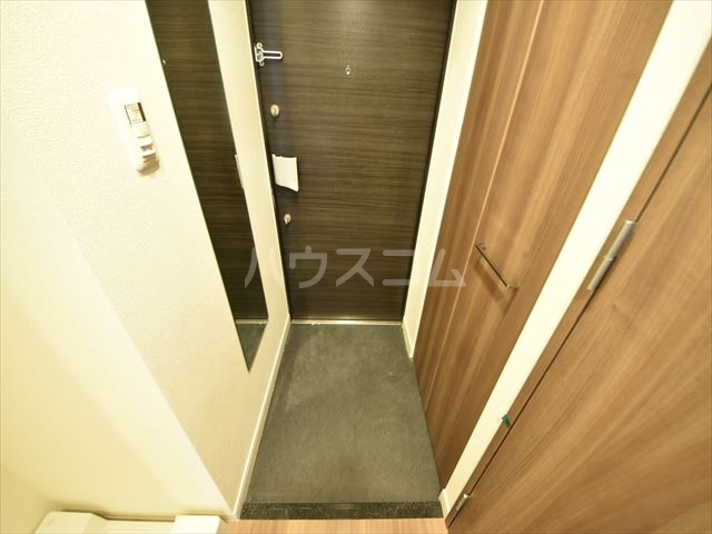 13/30 玄関