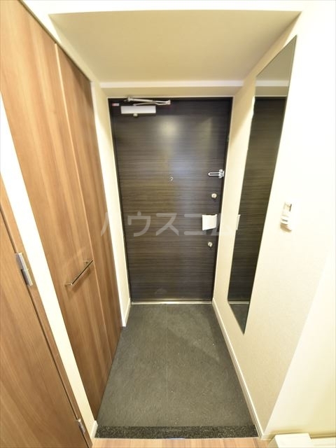 13/30 玄関