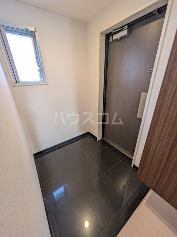 14/30 玄関